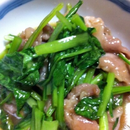 小松菜をもらったので作りました。簡単に作れて味付けも美味しかったです。